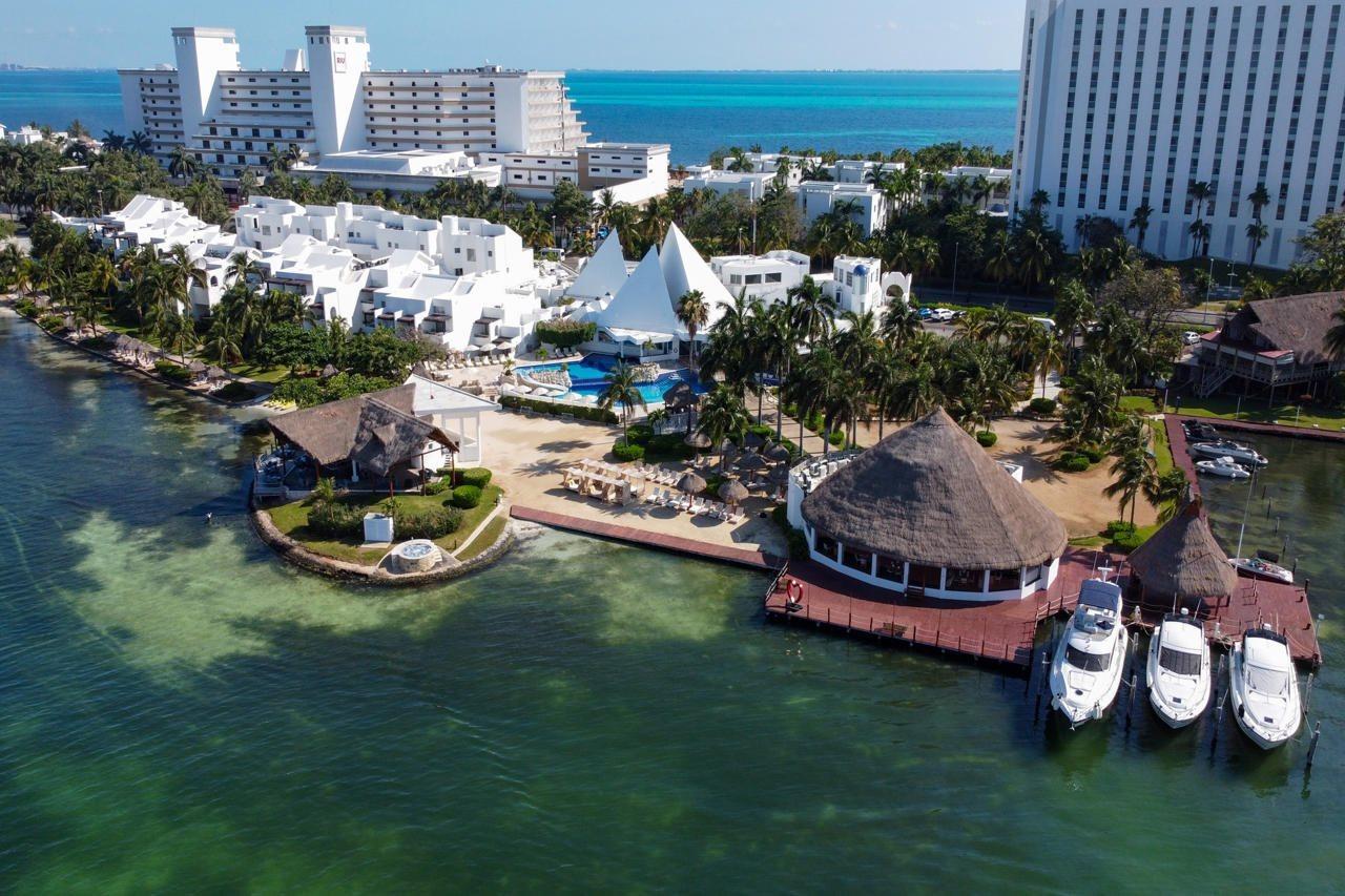 Sunset Marina & Yacht Club Hotel Cancun Exterior photo