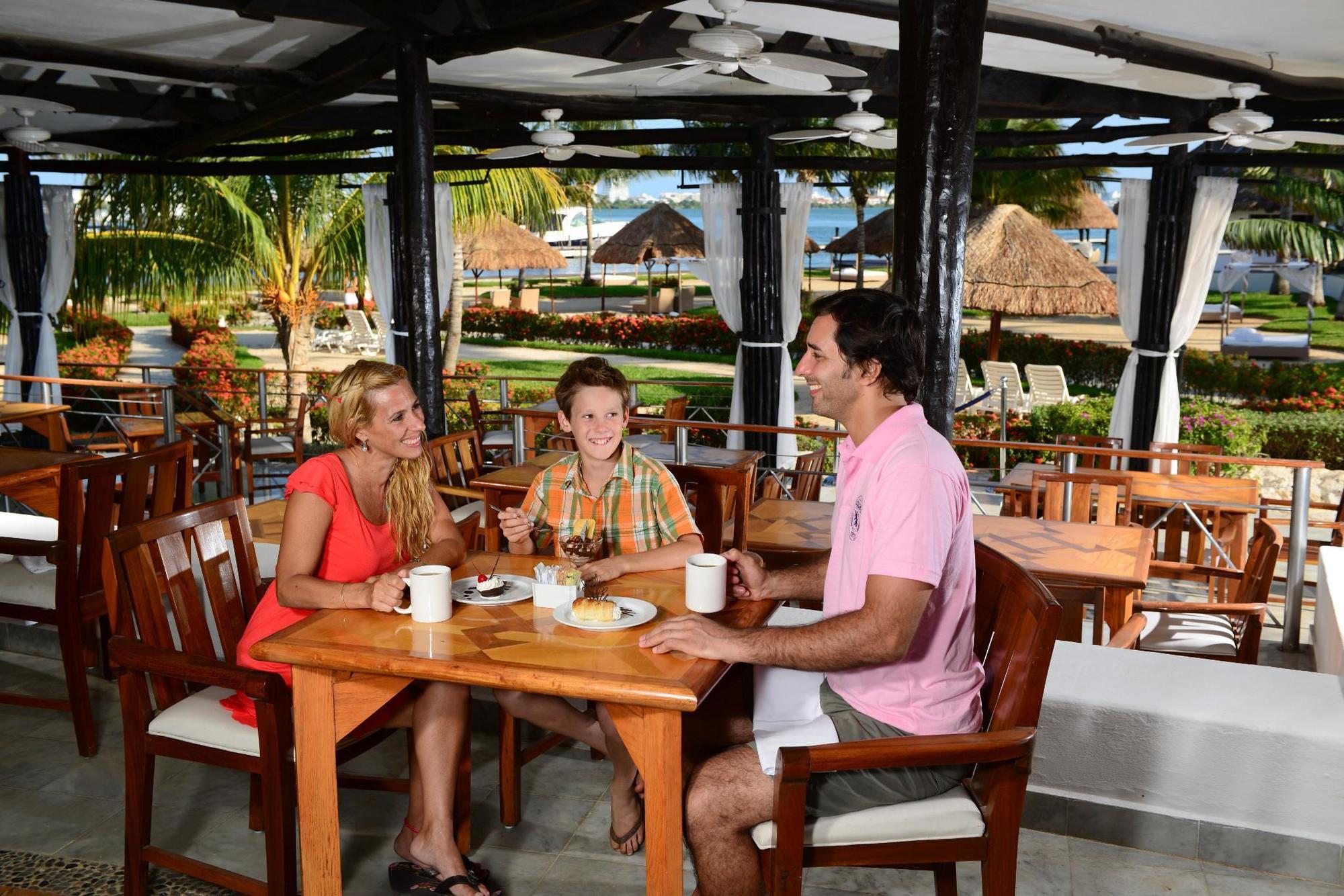 Sunset Marina & Yacht Club Hotel Cancun Exterior photo