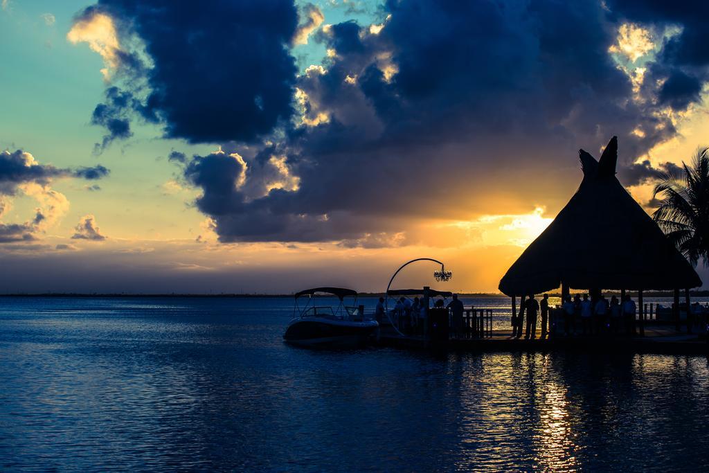 Sunset Marina & Yacht Club Hotel Cancun Exterior photo